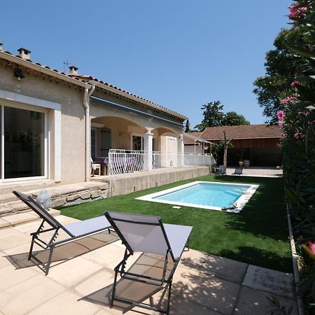 Pretty Detached House With Swimming Pool In The Village Of Mouries Zewnętrze zdjęcie