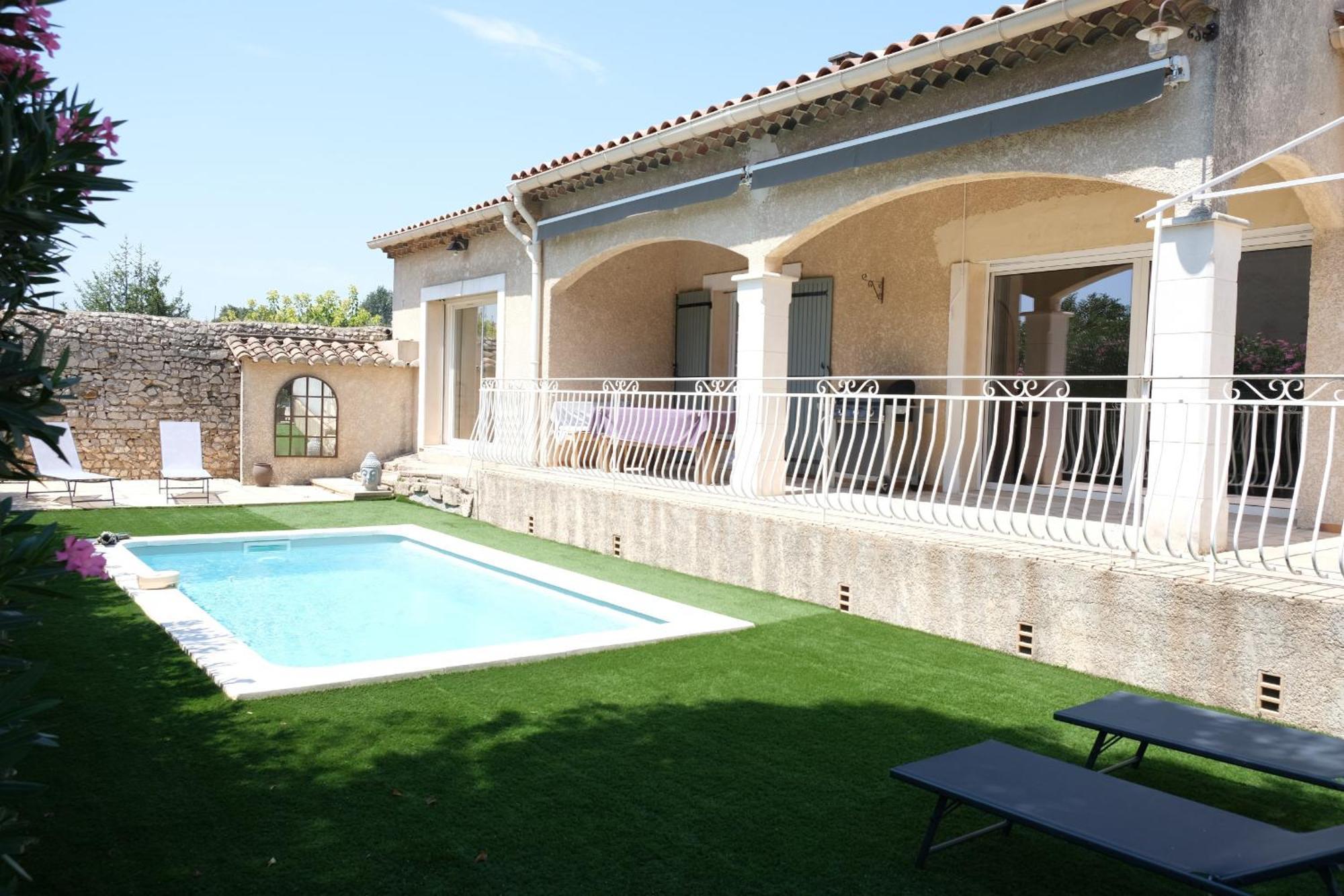 Pretty Detached House With Swimming Pool In The Village Of Mouries Zewnętrze zdjęcie